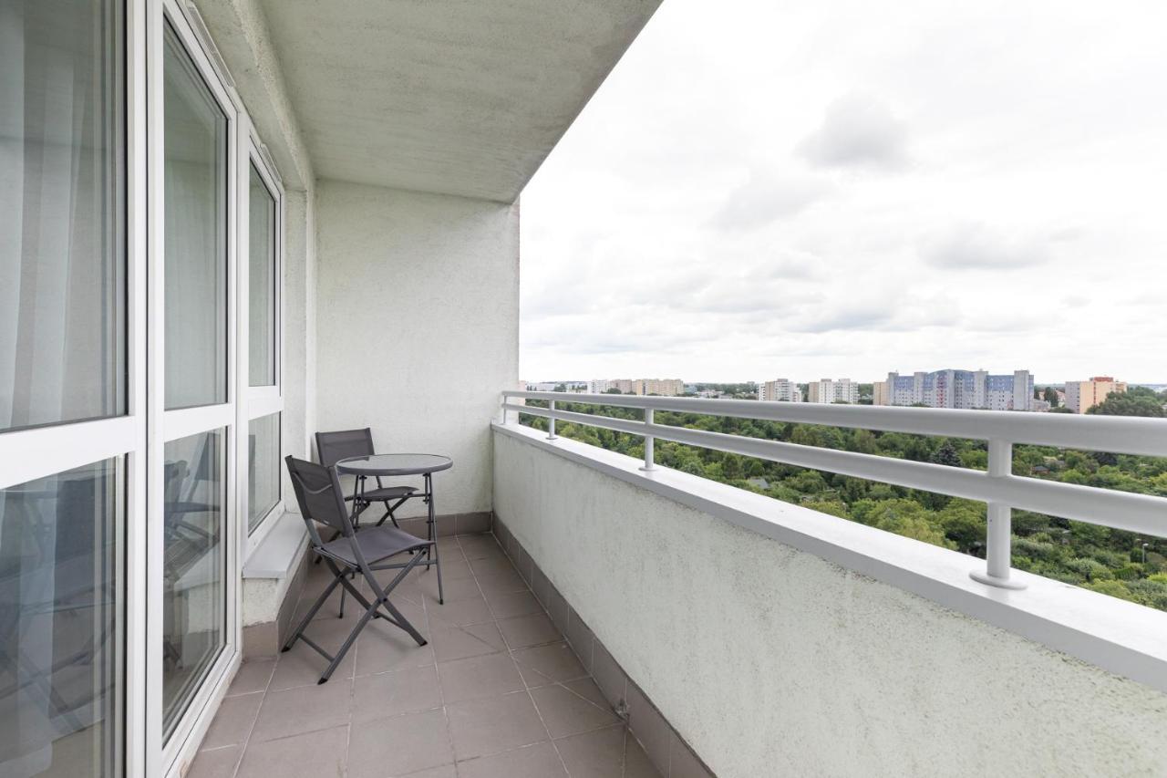 Sierpinskiego 1A - Studio With Balcony & Desk - Remote Work By Noclegi Renters Варшава Екстер'єр фото