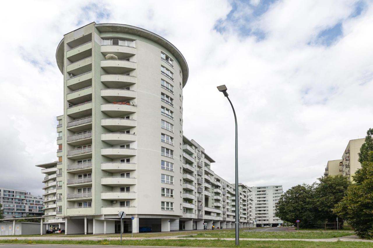 Sierpinskiego 1A - Studio With Balcony & Desk - Remote Work By Noclegi Renters Варшава Екстер'єр фото